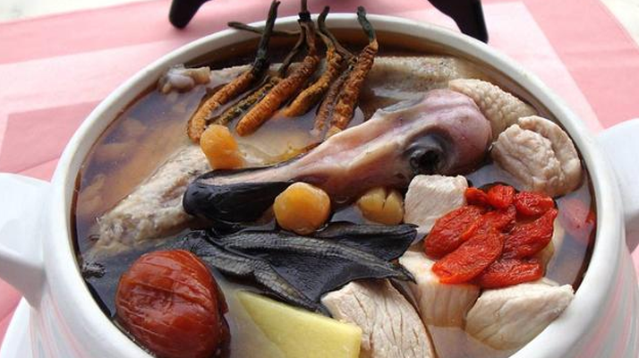 冬蟲夏草配什么煲湯好？營養(yǎng)美味的搭配指南