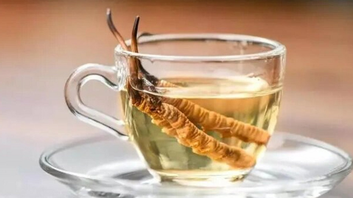 冬蟲夏草泡水喝:正確方法與實(shí)用指南