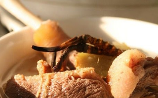 怎么燉冬蟲夏草湯好喝？掌握 3 個關(guān)鍵，湯鮮營養(yǎng)不浪費